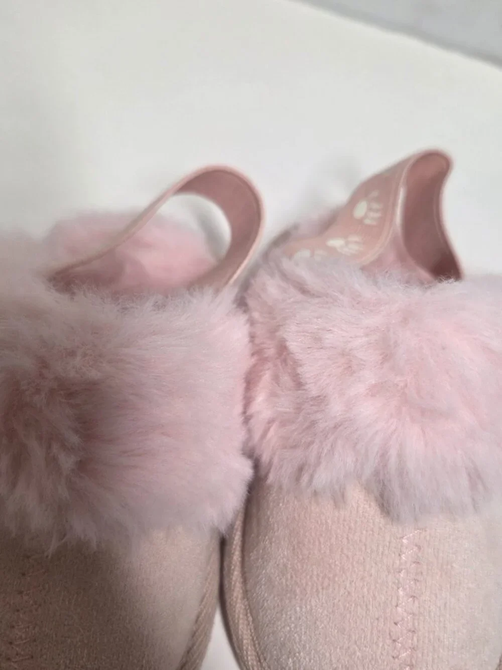 BearPaw Baby Toddler size 4 PINK suede and fur slip on shoes strap Girls